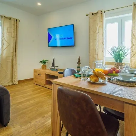 Oldtown Starfish House 2 Min To The Wifi アルブフェイラ